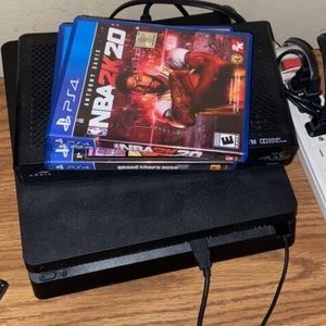 Ps4 with games and controller